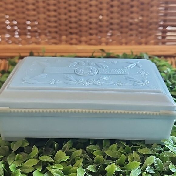 Vintage Rectangular Celluloid Lidded Vanity Table Box In Light Blue Coquette - Picture 8 of 9